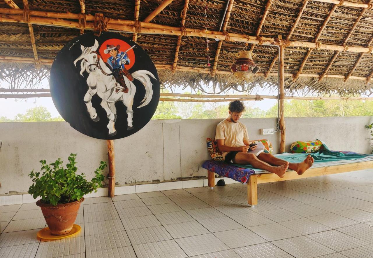 Woodpacker Hostel Auroville Pondicherry Bagian luar foto