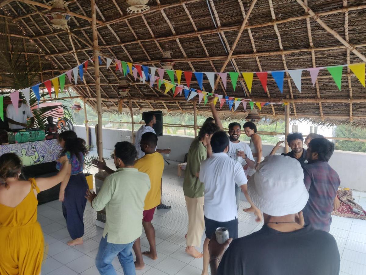 Woodpacker Hostel Auroville Pondicherry Bagian luar foto